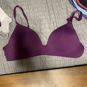 VS PINK TSHIRT Bra